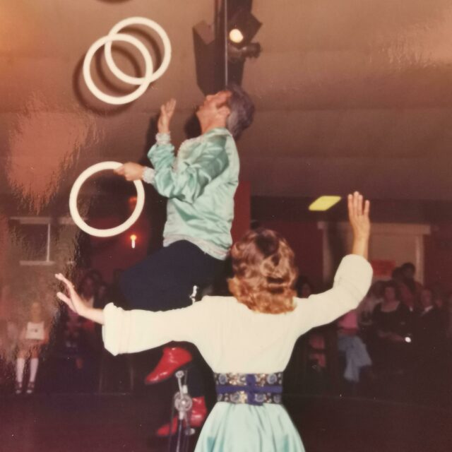 Yuri & Tonya Gridneff performing